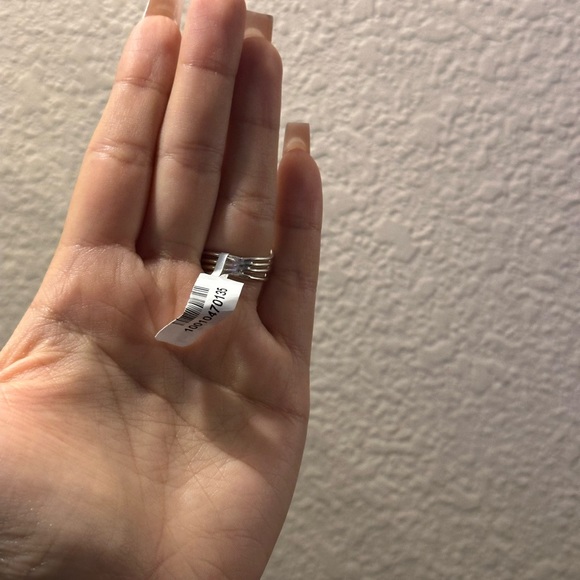 Silver ring - Picture 2 of 2